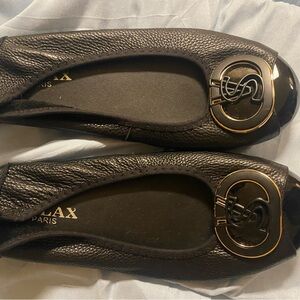 Stylish Black Ballet Flats